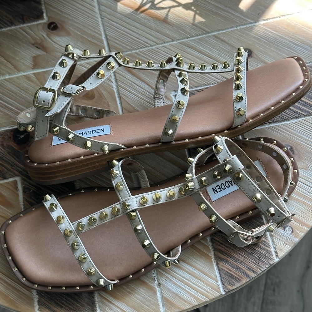 New w/o box Steve Madden Studded Gladiator Sandals